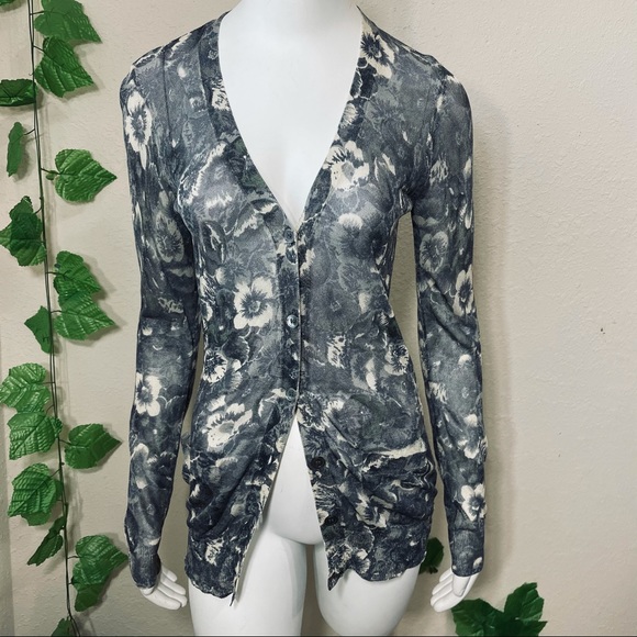 Vera Wang Floral Gray Blue Cardigan Blouse - Picture 4 of 14